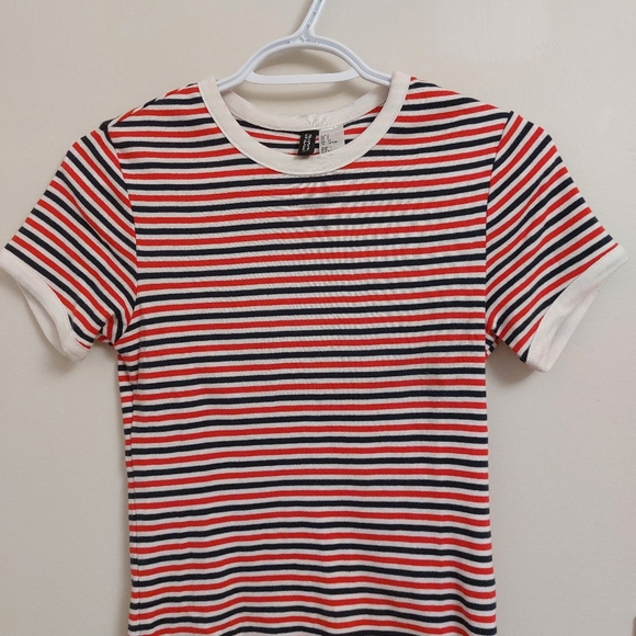 H&M, fitted soft cotton top, Small, White/dark blue/red, Striped. - Picture 2 of 4